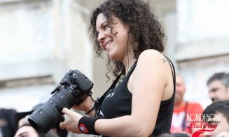 A apărut albumul-document al unui fotoreporter mistuit de incendiul de la Colectiv