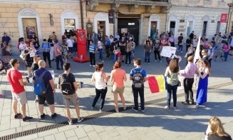 Decizia Curții Constituționale a scos clujenii în stradă: ”CCR, sluga roșie”