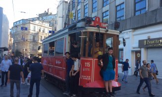 Orașul care unește continente. Sau cum plăcerea se transformă în bani