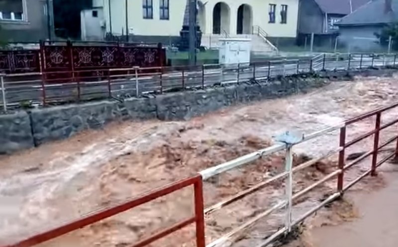 Gospodării inundate în Mărgău și Morlaca