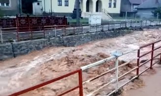 Gospodării inundate în Mărgău și Morlaca