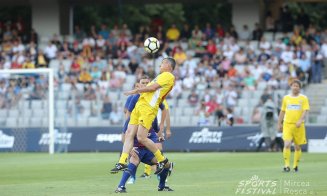 Spectacol pe Cluj Arena. Nume mari ale fotbalului mondial au făcut show în fața a 25.000 de spectatori