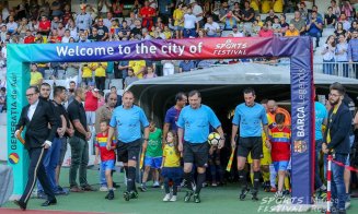 Spectacol pe Cluj Arena. Nume mari ale fotbalului mondial au făcut show în fața a 25.000 de spectatori