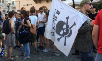 Clujenii au ieșit din nou în stradă: ”Ultima soluție, încă o revoluție”