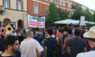 Clujenii au ieșit din nou în stradă: ”Ultima soluție, încă o revoluție”