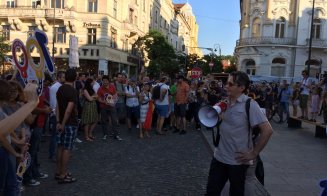 Clujenii au ieșit din nou în stradă: ”Ultima soluție, încă o revoluție”