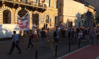 Clujenii au ieșit din nou în stradă: ”Ultima soluție, încă o revoluție”