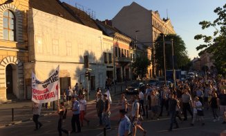 Clujenii au ieșit din nou în stradă: ”Ultima soluție, încă o revoluție”