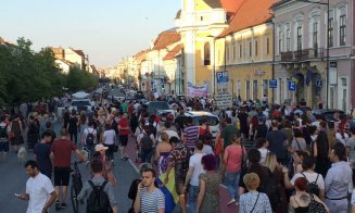 Clujenii au ieșit din nou în stradă: ”Ultima soluție, încă o revoluție”