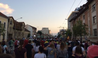 Mii de clujenii au ieșit din nou în stradă: ” Dragnea - jos, jos, ești un ticălos”