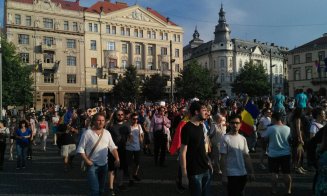O nouă zi de proteste în centrul Clujului: ”Viitor european, nu ca în Teleorman”