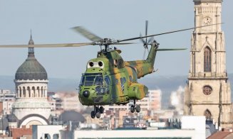 Elicoptere militare şi MIG 21 Lancer, deasupra Clujului