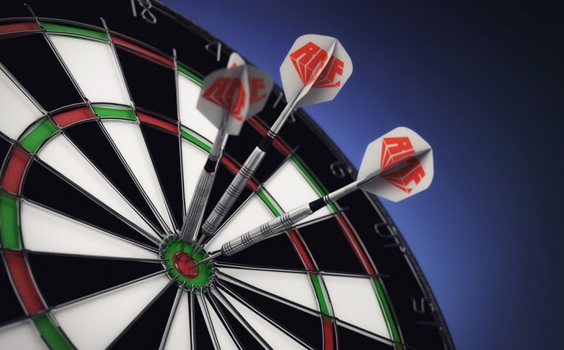Trofeele Campionatului Național de Darts se decid la Cluj