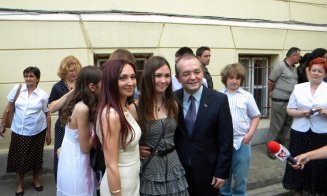 Fata cea mică a primarului Emil Boc a obţinut 9,73 la bacalaureat