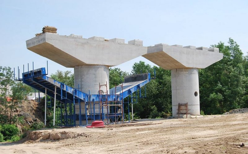 Avans anevoios pentru şantierul unui important nod rutier de pe Autostrada Sebeș-Turda