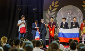 Şase premii pentru România la Olimpiada Internaţională de Matematică de la Cluj. IMAGINI emoţionante