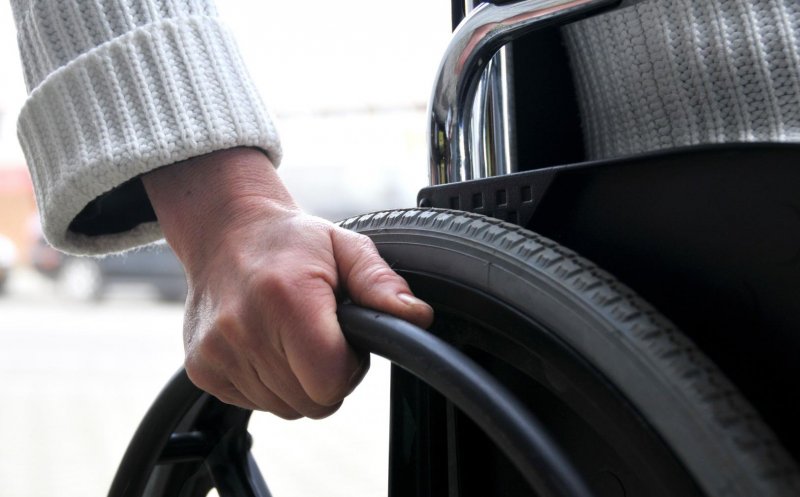 Alocaţii lunare pentru asistenţii care îngrijesc persoane cu handicap