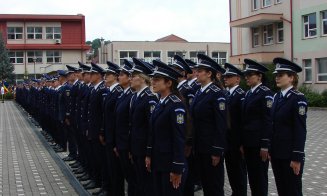 148 de elevi au absolvit Şcoala de Agenţi de Poliţie din Cluj. O treime sunt fete