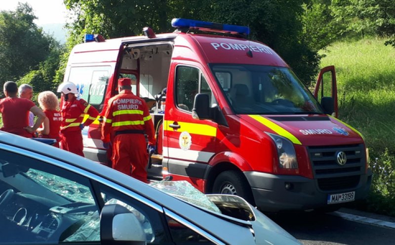 Accident grav la Hunedoara: Şapte persoane, între care doi copii, rănite | FOTO