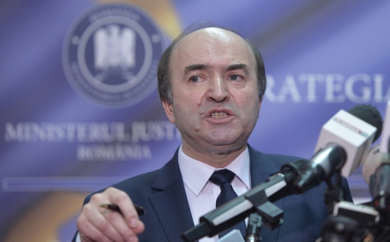 Niciun dosar nu a fost depus pentru ocuparea funcţiei de şef DNA. Tudorel Toader: Sunt convins că mâine vom avea candidaturi