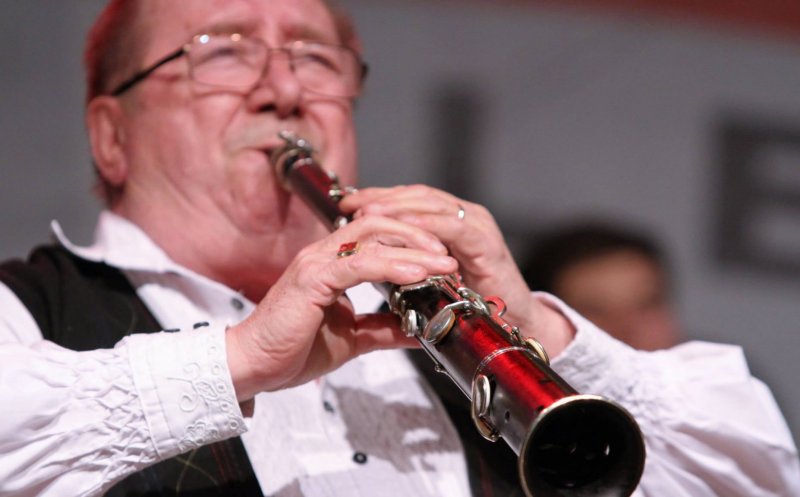 Interpreţi ai folclorului românesc, omagii aduse taragotistului Dumitru Fărcaş