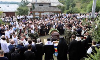 Dumitru Fărcaş, înmormântat cu onoruri militare în grădina casei părinteşti din comuna Groşi