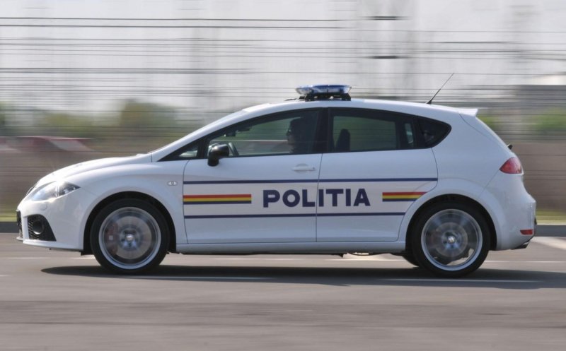 Poliţist local, cercetat penal. Juca la două capete