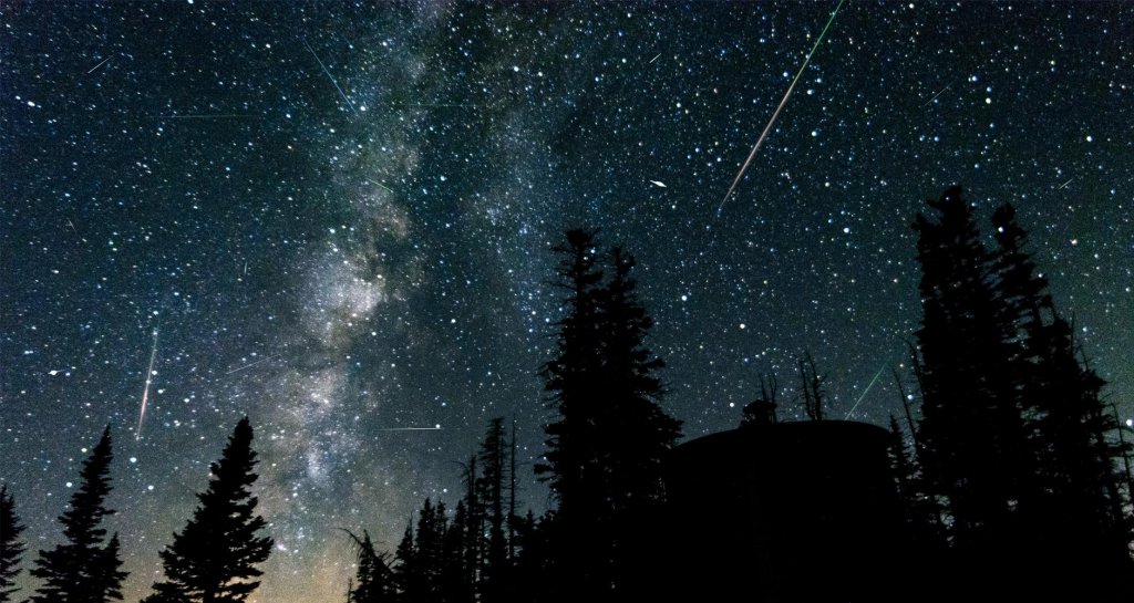 Perseidele, cel mai spectaculos fenomen astronomic. Punctul maxim de activitate, la noapte