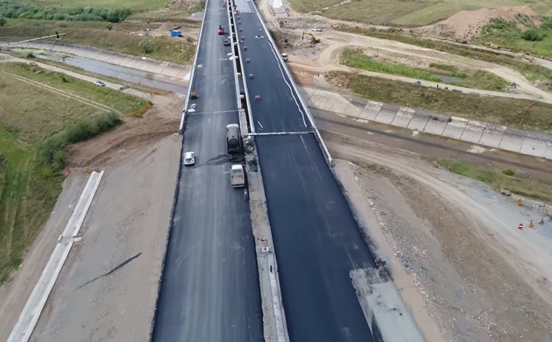 Podul care trece autostrada peste Someş,  inaugurat la început de toamnă
