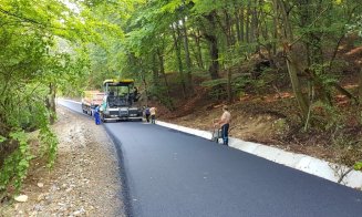 O nouă destinaţie de weekend: Cheile Baciului! Drumul modernizat, inaugurat în septembrie