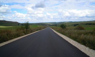 Lucrări de reabilitare şi întreţinere pe 38 de drumuri din Cluj. VEZI LISTA