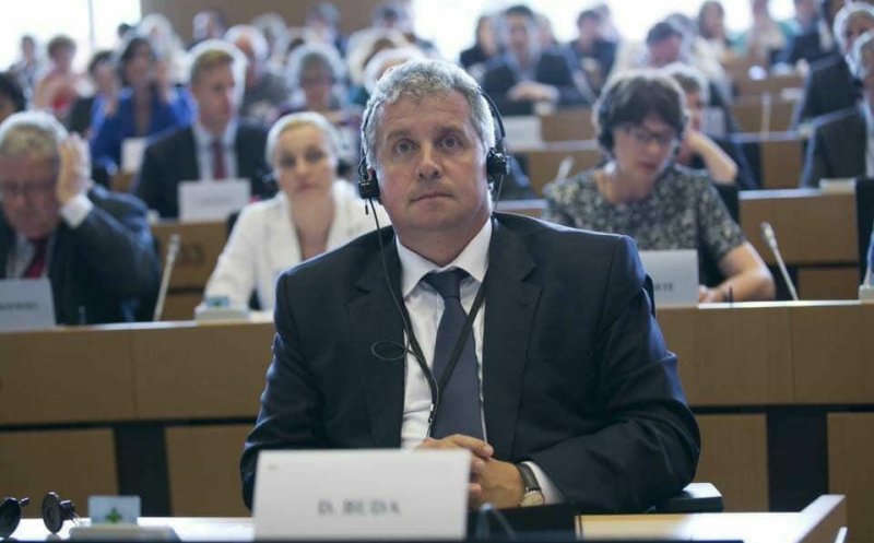 Daniel Buda vrea un nou mandat în "linia întâi a războiului". Concurența e mare, iar decizia, la București