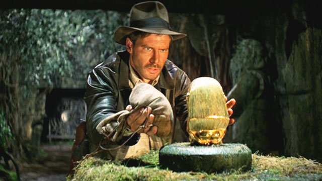 Pălăria lui Indiana Jones, vândută la licitaţie cu o sumă colosală. Cât a costat sabia laser a lui Darth Vader