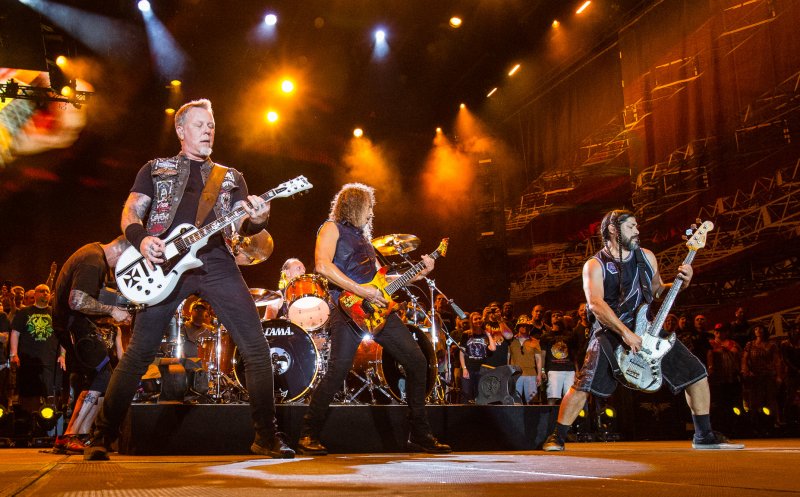 Clujenii dau Untold pe Metallica. Cum îi vezi gratis pe monștrii sacri ai rockului
