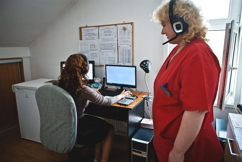 Peste 7.800 de părinţi au apelat ALOPEDI, serviciul gratuit de sfaturi medicale pediatrice de urgenţă