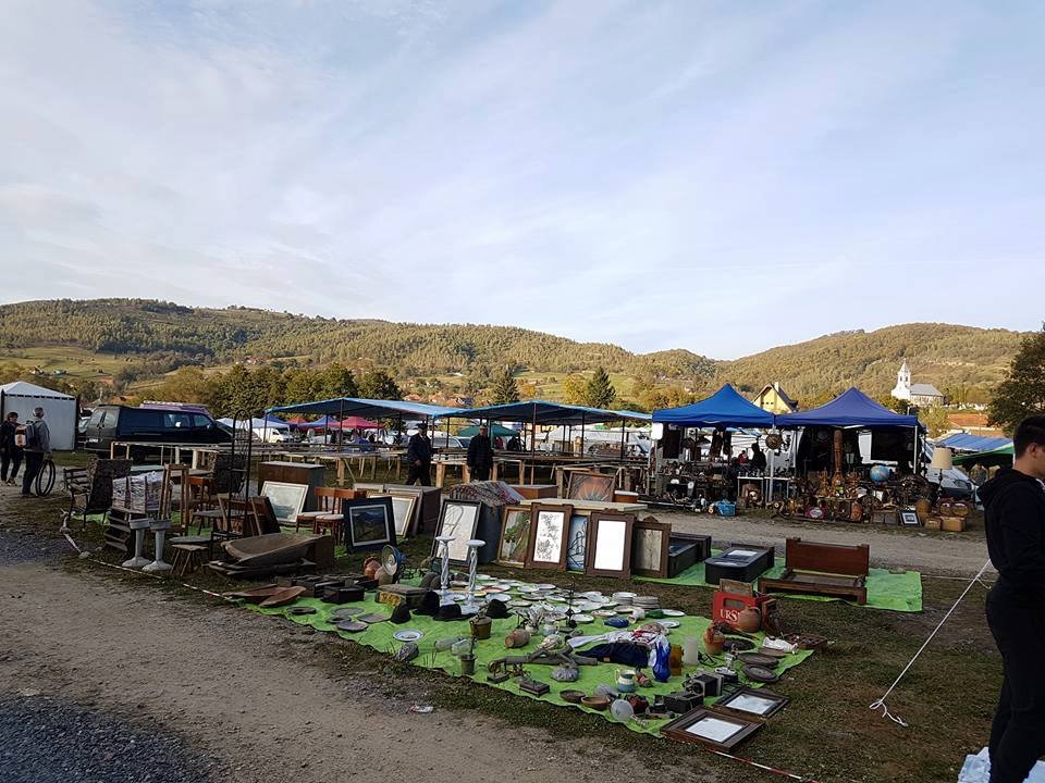 A început Târgul de la Negreni, cea mai mare piaţă de vechituri din Estul Europei + Trenuri şi rute ocolitoare
