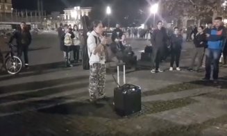Clujenii au ieşit în stradă. Jandarmii "au închis ochii", însă vor aplica noua lege a protestelor de marţi