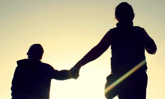Proiect în Senat: Ajutor financiar pentru familiile monoparentale