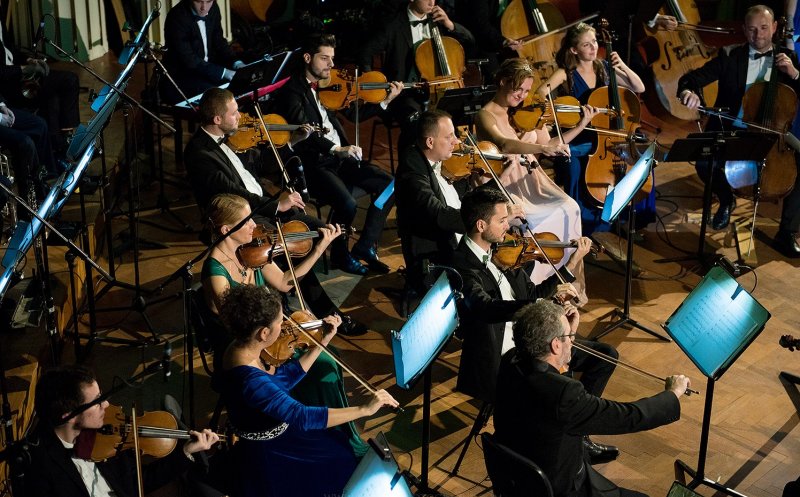 Simfonia iubirii. Un concert cu psihologul Daniel David, Vladimir Agachi și Young Famous Orchestra