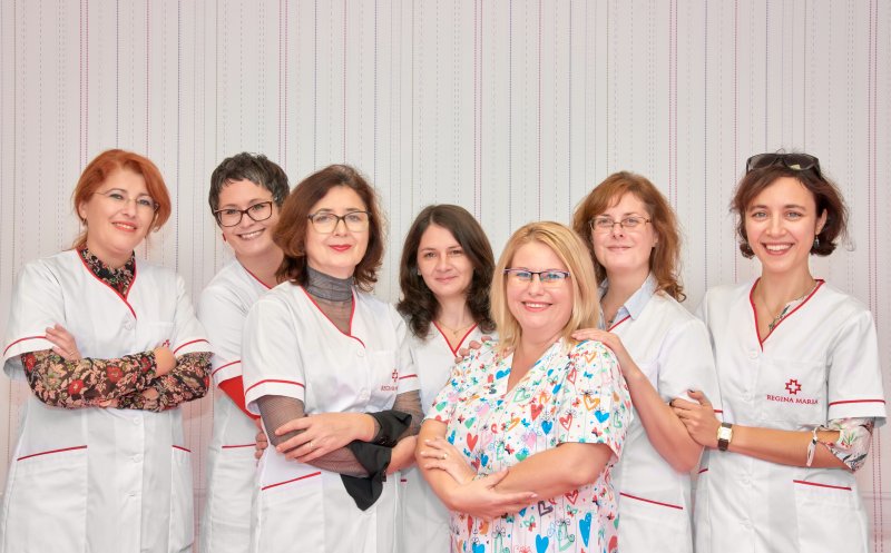 Echipă multidisciplinară  în departamentul de pediatrie a spitalului Regina Maria din Cluj