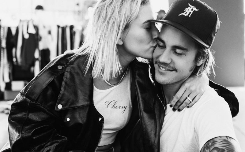 Justin Bieber şi Hailey Baldwin au anunțat pe Instagram că s-au căsătorit