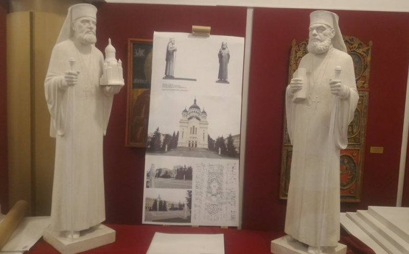 Trei noi statui pentru Cluj de Centenar. La dezvelire participă un apropiat al Papei