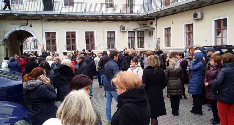 Grevă spontană la ANAF Cluj împotriva concedierilor anunţate de ministrul Teodorovici