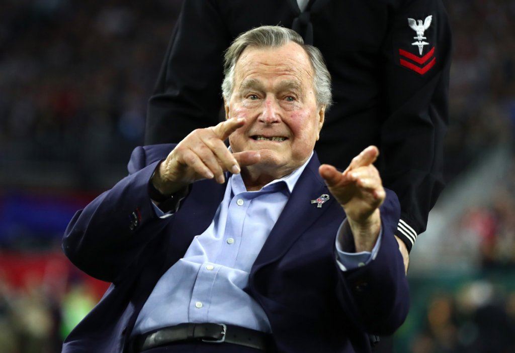 A murit George H.W. Bush