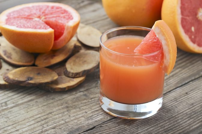 Dieta cu grepfrut și miere, curăță organismul și ajută la slăbire