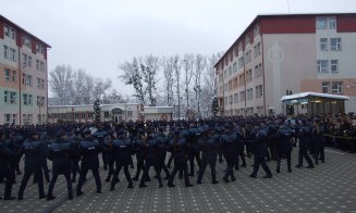 300 de viitori polițiști au depus jurământul la Cluj