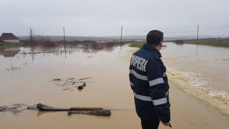 Crăciun cu inundații la Cluj. Vin ploile, se topește zăpada