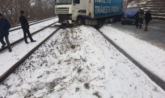 Trafic rutier şi feroviar oprit între Huedin și Oradea (DN1), în zona Bologa în urma unui accident