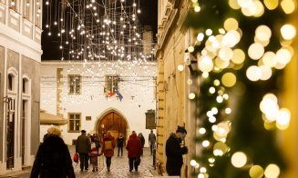 Pregătiţi  Instagram-ul. Până când mai rămâne plasa de lumini în Piaţa Muzeului