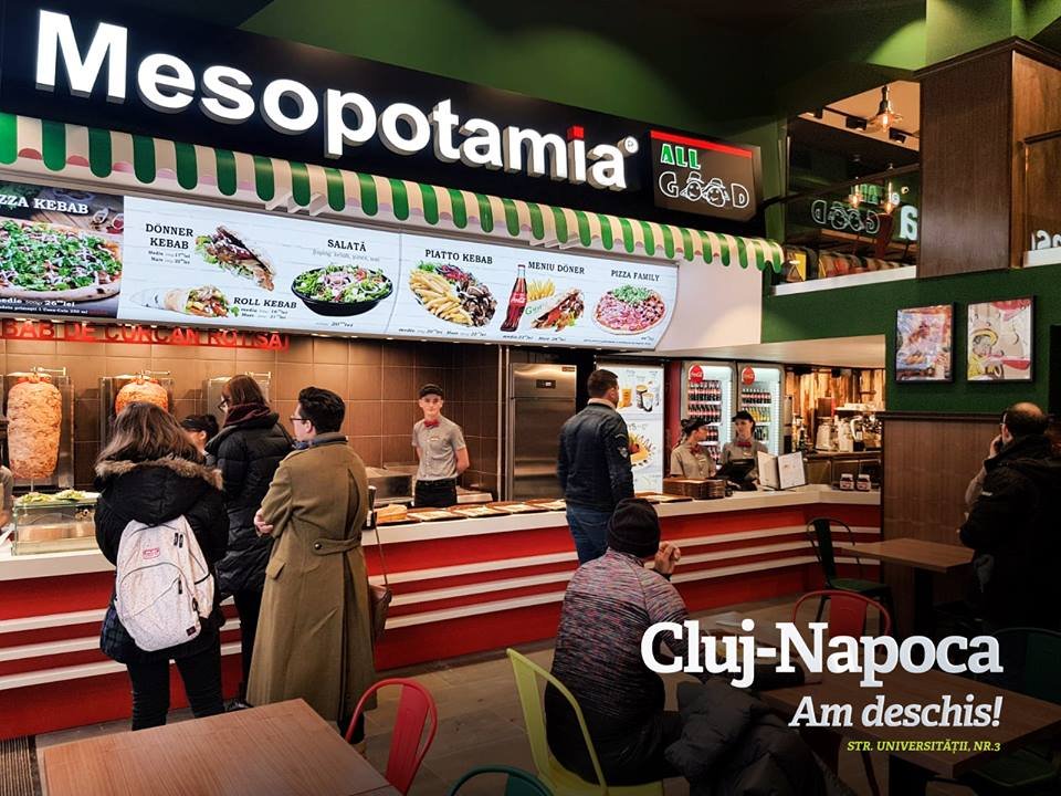 Din Arizona, în Mesopotamia. Celebra cafenea literară a devenit fast-food de curcani rotisați
